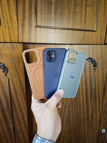 телефоны для связи: Чехлы для iPhone 12 В комплекте 3 чехла за 1000 сом - Синий матовый