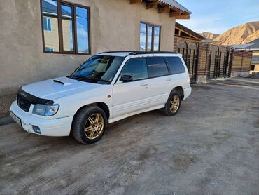 машины малолитрашки: Subaru Forester: 2001 г., 2 л, Механика, Бензин, Универсал