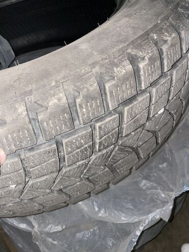 зимние шины на 17: Продам шины от БМВ х5 235/65/R17 Практически новые 4шт Состояние