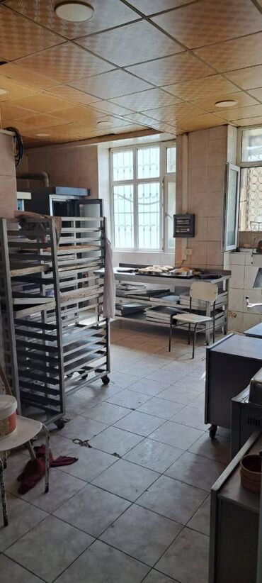 Sex, zavod və fabriklər: Səbail rayonu, Bayıl qəsəbəsi,Bayraq Meydanında piyada məsafədə -da lalafo.az — 3 Sex, zavod və fabriklər: Səbail rayonu, Bayıl qəsəbəsi,Bayraq Meydanında piyada məsafədə — 3