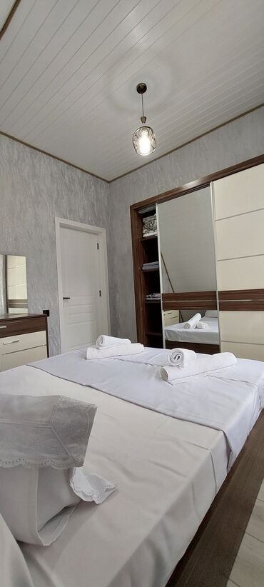 Günlük kirayə evlər: 180 kv. m, 5 otaqlı, İnternet, İşıq, Su — 10