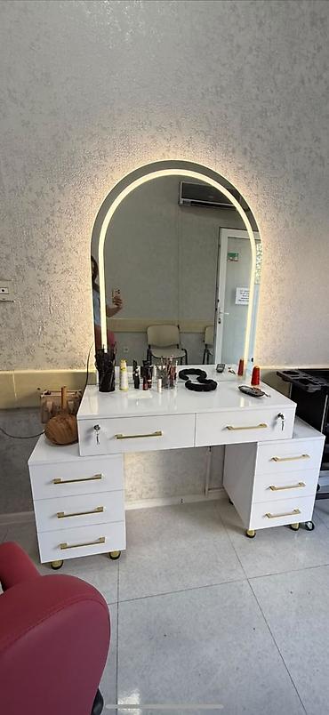 Salon ucun guzgulu skaf tezedir 260-azn masazir (1435 )Gunel1 lalafo.az -da Salon ucun guzgulu skaf tezedir 260-azn masazir (1435 )Gunel1