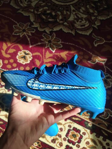 Бутсы: Футбольные бутсы-Nike Mercurial размер обуви: 37-38