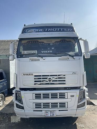 Тягач, Volvo, Тентованный
