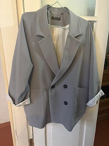 Qadın üçün qısa bleizer/jaket - Rəng: açıq boz - Kəsim: oversize