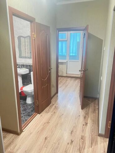 эмарк жибек жолу: 1 комната, 34 м², 105 серия, 2 этаж, Дизайнерский ремонт