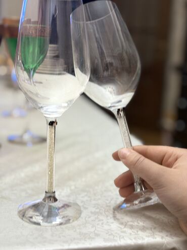 Qədəhlər: Qədəhlər — 12