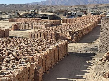 Строительный кирпич: БАЛЫКЧЫ КИРПИЧ. ПРИНЕМАЕМ ПРЕДЗАКАЗ НА АПРЕЛЬ 10 СОМОВ КЫЗЫЛ КИРПИЧ — 12