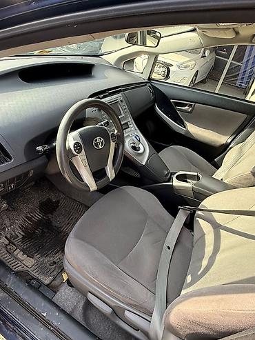 Toyota: Toyota Prius: 2015 г., 1.5 л, Автомат, Гибрид, Седан — 5