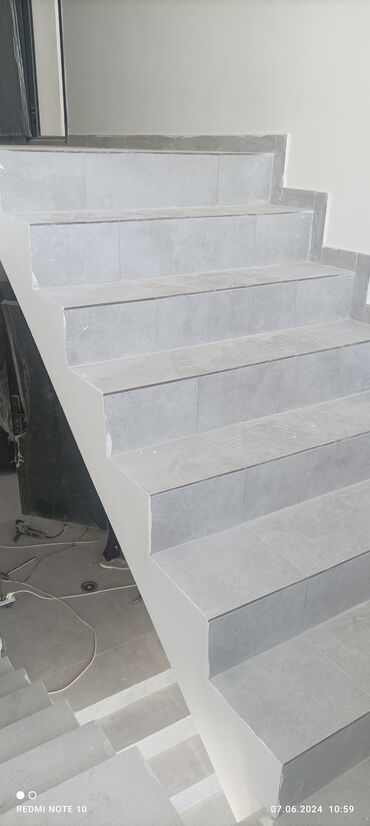 Укладка плитки: Подготовка стен для укладки, Подготовка стен для грунтовки, Резка плитки | Керамическая плитка, Керамогранитая плитка, Мозаичная плитка | Вертикальная укладка, Диагональная укладка, Горизонтальная укладка Больше 6 лет опыта — 25