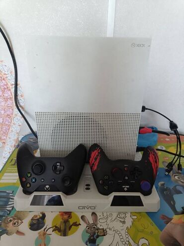 PS2 & PS1 (Sony PlayStation 2 & 1): Xbox one s 1TB. Konsol ideal veziyyetdedir, hec bir problemi yoxdu