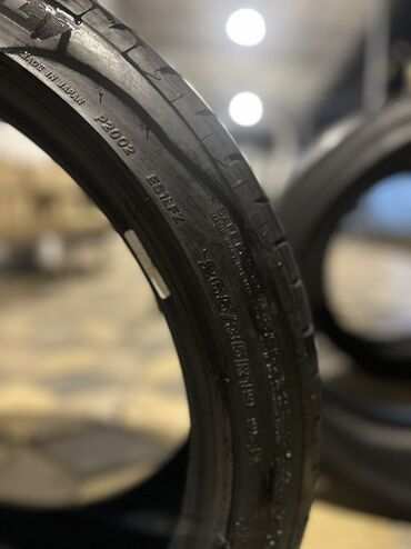 Təkərlər: Şin Bridgestone 275 / 35 / R 19 — 10