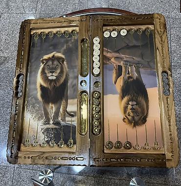 Nərdlər: Şahmat-nərd dəsti – “Aslan” dizaynı ………………………………………… - Material: Təbii — 4