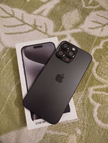 Apple iPhone: IPhone 15 Pro Max, Б/у, 256 ГБ, Black Titanium, Зарядное устройство, Чехол, Кабель, 92 %