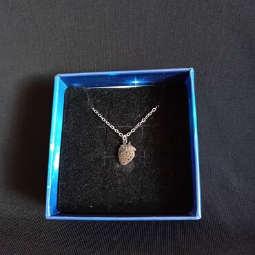 oznaka 900 na nakitu: Pendant necklace, Material: Stainless steel