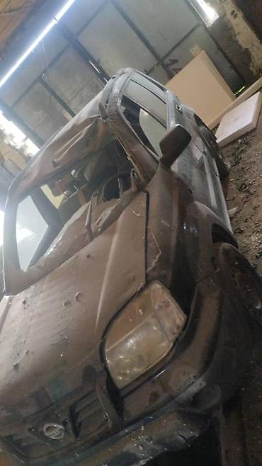 2 4 д: Nissan X-Trail: 2001 г., 2 л, Механика — 1