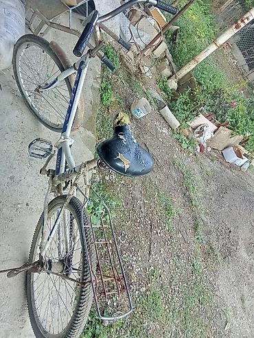 Şəhər və kənd yolları üçün klassik velosiped. Xüsusiyyətlər: - Polad