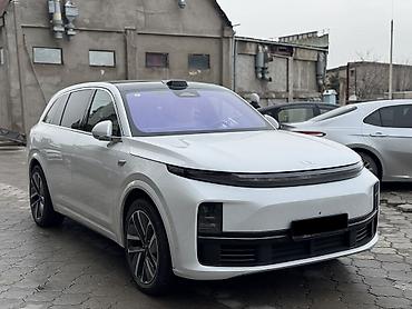 Lixiang: Lixiang L7: 2024 г., 1.5 л, Вариатор, Гибрид, Кроссовер — 1