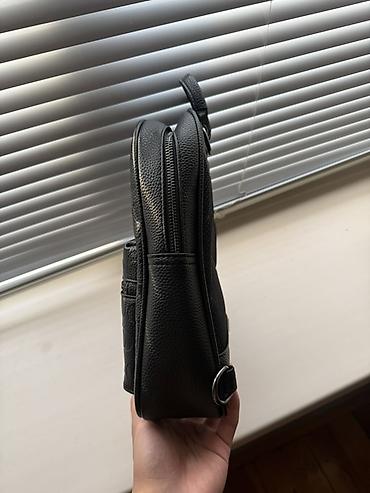 Рюкзаки: Сумка Coach Компактная барсетка из черной фактурной кожи с тисненным — 5