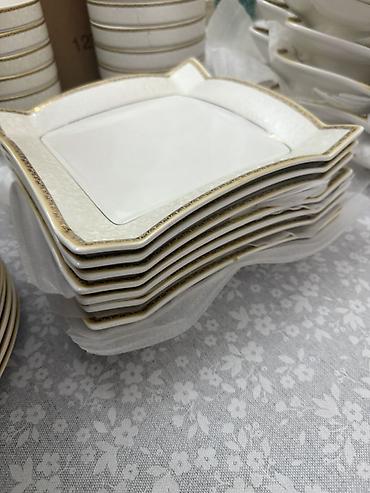 Наборы посуды: Набор фарфоровой посуды с золотым кантом - Материал: тонкий фарфор — 18