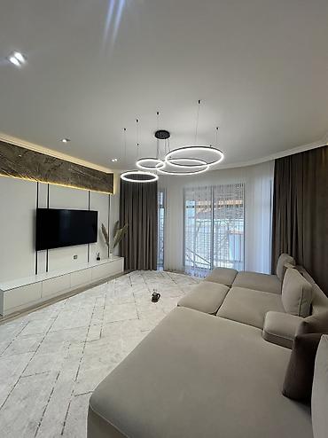 Продажа коттеджей и домов: Продается дом с дизайнерским ремонтом и мебелью в ж/м Ак-Ордо,участок — 7