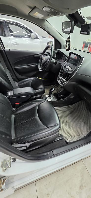 toyota hiace продажа: Chevrolet Spark: 2017 г., 1 л, Автомат, Бензин, Хэтчбэк — 9