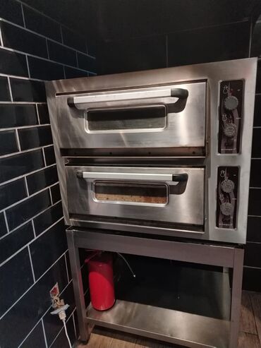 Avtoservis avadanlıqları: Pizza sobasi 4+4 olchulu 1000 Azn. Tam ishlek veziyyetde. 3fazadir