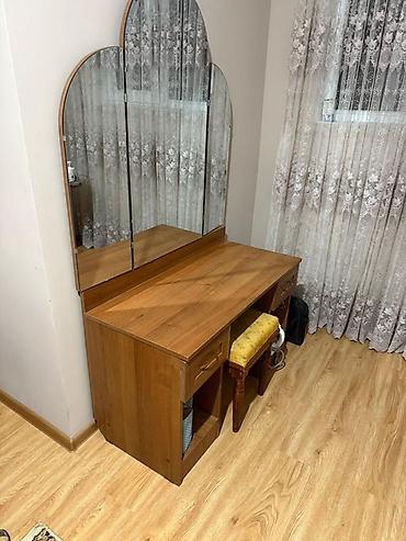 одежды для девочек: Продается мебель • двуспальная кровать хорошего качества, в хорошем — 2