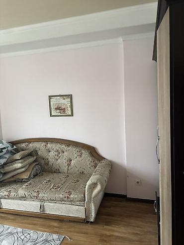 сдаю 8000: 2 комнаты, ул. Ахунбаева / Бакаева Собственник, Без животных, от 3 месяцев, С мебелью частично — 10