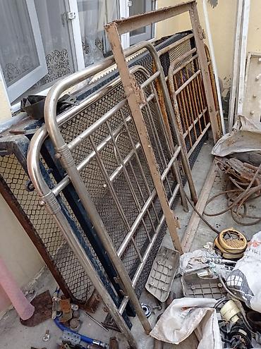 plastik setka qapi: Kravatlar satilir cutu 50 manat tek tek biri 40 manatdi — 2