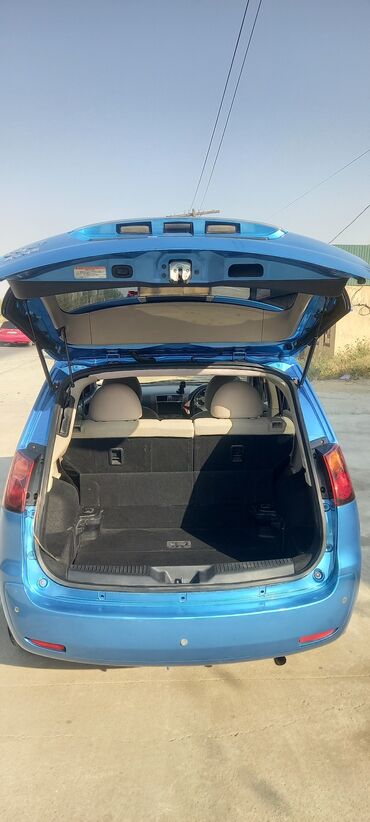 Mitsubishi: Mitsubishi Colt: 2004 г., 1.5 л, Вариатор, Бензин, Минивэн — 4