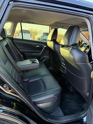 Toyota: Toyota RAV4: 2022 г., Автомат, Кроссовер — 2