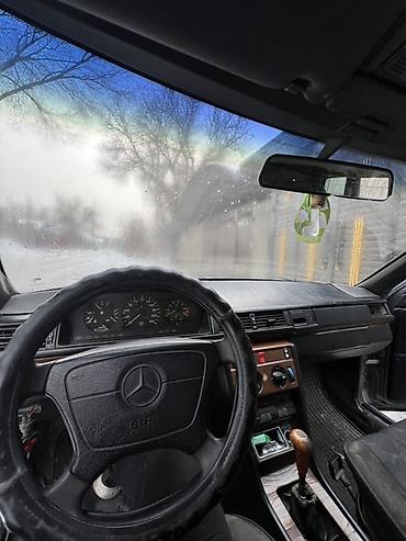 Mercedes-Benz: Mercedes-Benz W124: 1989 г., 2.3 л, Механика, Бензин, Универсал — 12