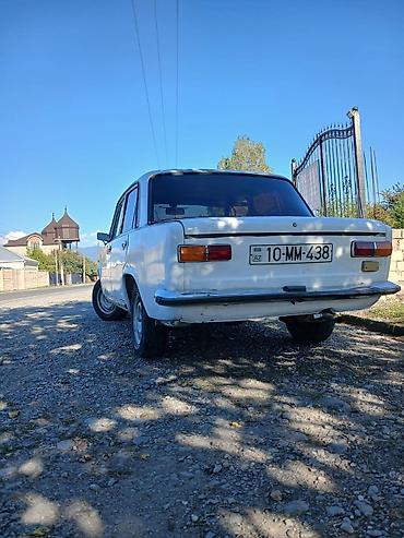 volkswagen polo 1: VAZ 2101, ağ rəng, sedan kuzov. Texniki xüsusiyyətlər: - — 7
