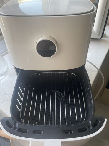 fritöz: Airfryer, işlənilib bir iki dəfə, köçmək səbəbilə satılır, yenidir