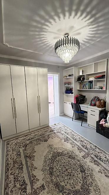 Продажа коттеджей и домов: Продаётся жилой дом с огороженным участком. Основные характеристики — 27