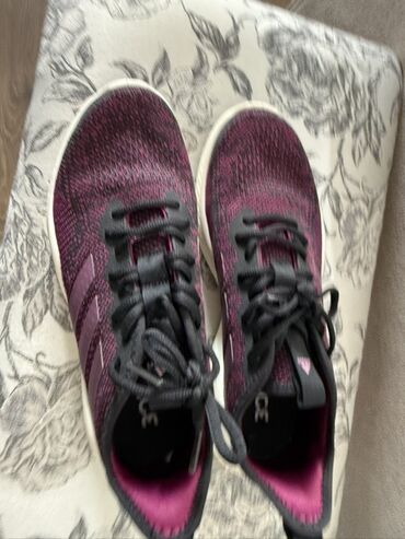 кроссовки найк аир форс: Кроссовки Adidas с контрастными тремя полосками и сетчатым верхом