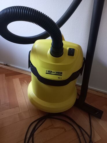 Home Appliances: Vacuum Cleaners