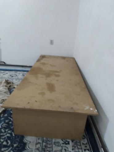 залга стол: Зал үчүн үстөл, Колдонулган, Бүктөө эмес, Тик бурчтуу — 2