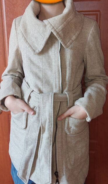 Пальто: Пальто Zara, M (EU 38), цвет - Бежевый