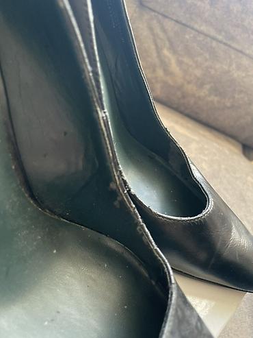 Tuflilər: Tuflilər, Charles&Keith, Ölçü: 38, rəng - Qara, İşlənmiş — 6