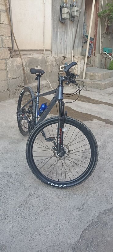 velosiped ucun ses: Şəhər velosipedi 28", sürətlərin sayı: 21