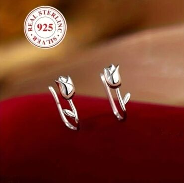 Zərgərlik dəstləri: Dəstə daxildir: Üzük, Sırğa, Bilərzik, Pandora, Gümüş, 925 Əyar -da lalafo.az — 6 Zərgərlik dəstləri: Dəstə daxildir: Üzük, Sırğa, Bilərzik, Pandora, Gümüş, 925 Əyar — 6