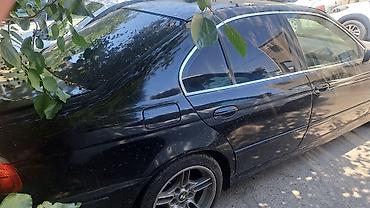 mercedes e class: BMW 5 series: 2.5 l | 1997 il Sedan — 2