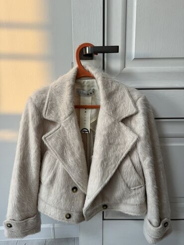 loreta пальто: Уютный пальто-жакет Италия - Цвет: светло-бежевый - Фасон