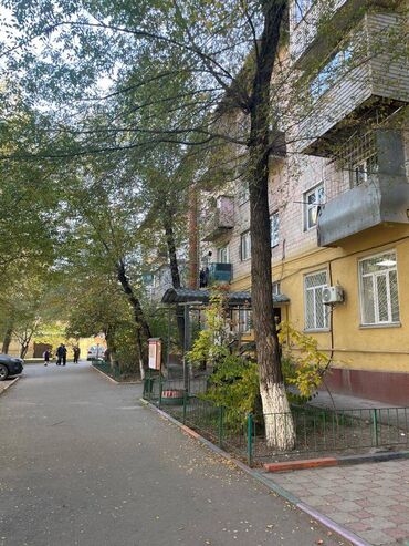 квартира каракол продаётся: 3 бөлмө, 55 кв. м, Хрущевка, 2 кабат, Евроремонт