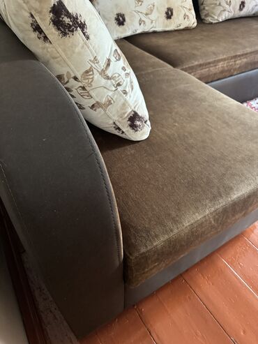 Другая мебель: Угловой диван-кровать от фирмы “Lina” сделан очень качественно и — 4