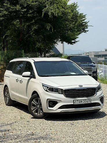 byd e2 2024: Kia Carnival: 2019 г., 2.2 л, Автомат, Дизель, Минивэн — 4