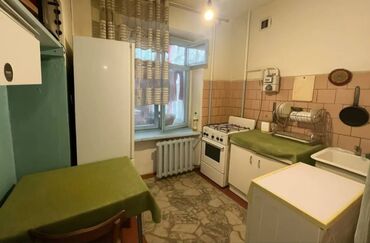 кто ищет комнату на подселение: 1 комната, 34 м², Индивидуалка, 2 этаж, Косметический ремонт