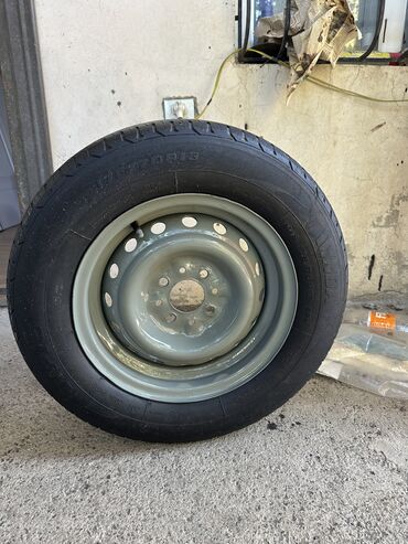 Шины: Б/у Колесо ВАЗ (LADA) 175 / 70 / R 13, 4 Болтов